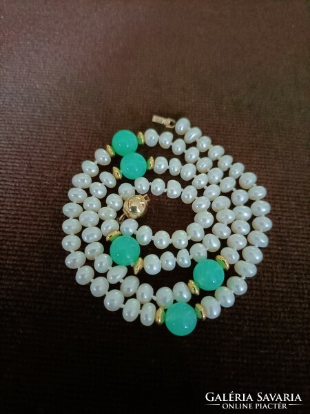 Real pearl necklace with 14k gold clasp, chrysoprase