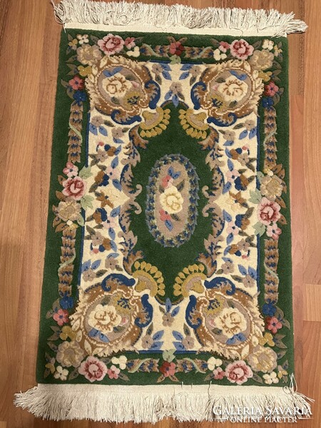 Chinese wool hand-knotted rug