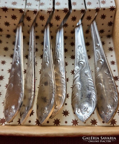 Met silver colored metal small fork cake fork set in original box