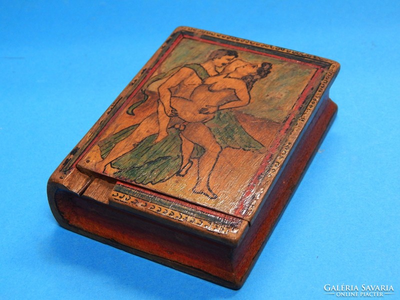 Igazi ritkaság, erotikus kártya doboz a XX. szd. elejéről
