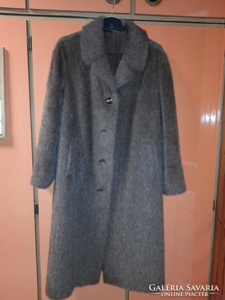 Real fur coat with llama alpaca label. Good quality, well preserved