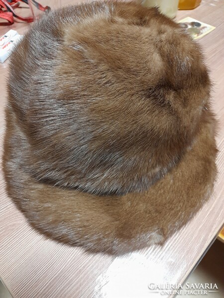 Real fur hat, cap. Lined, in very nice condition