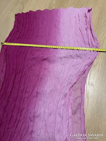 Gyűrt nagyméretű pink színátmenetes sál