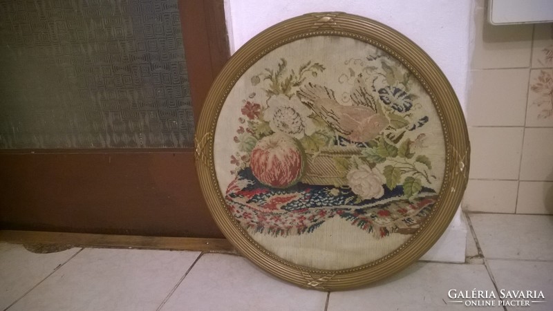 Antique bieder framed tapestry still life with bird ü.Alatt, diam.58 Cm