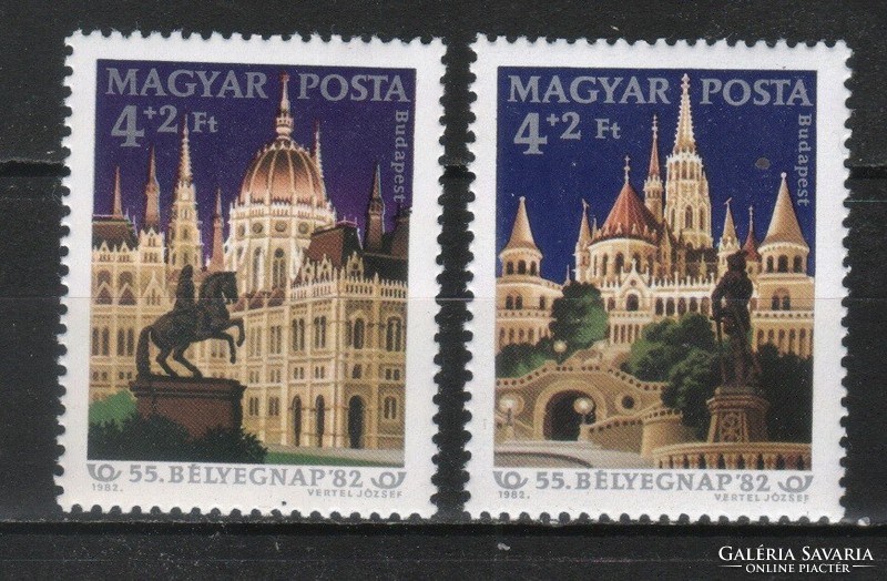 Magyar Postatiszta 3125 MBK 3534-3535    Kat ár 400 Ft