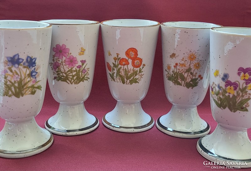 Mezei botanikai virág mintás porcelán váza kínáló asztalközép csésze pipacs árvácska margaréta