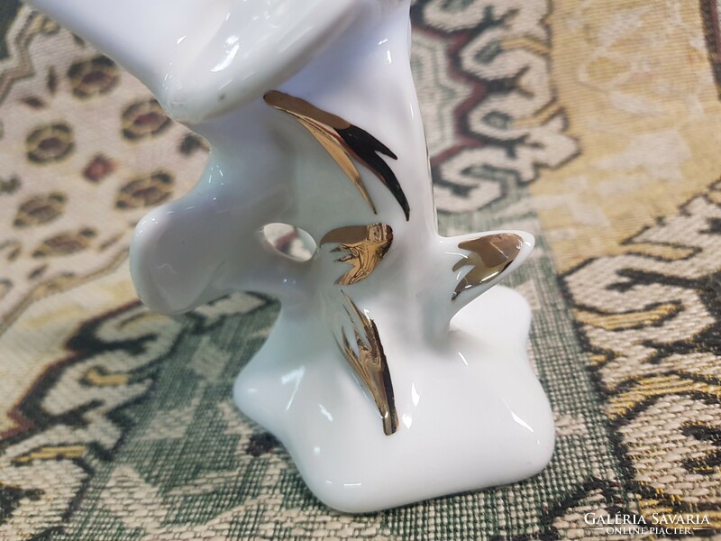 A pair of beautiful gilded porcelain seagulls
