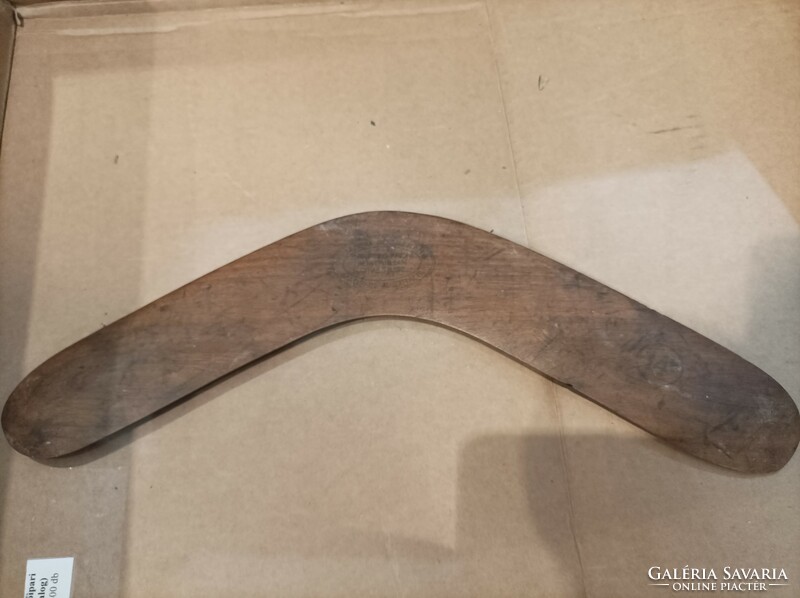 Boomerang, old, signed, Australian, 24 cm long