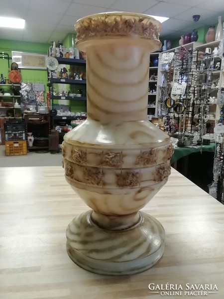 Egyedi műgyanta váza