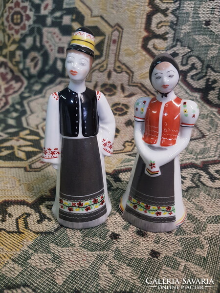 Old folk costume couple from Hóllóháza