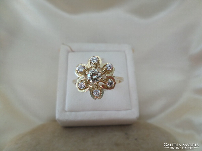 Brilles modern daisy gold ring
