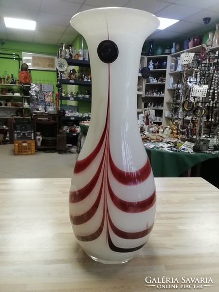 Retro milk glass vase