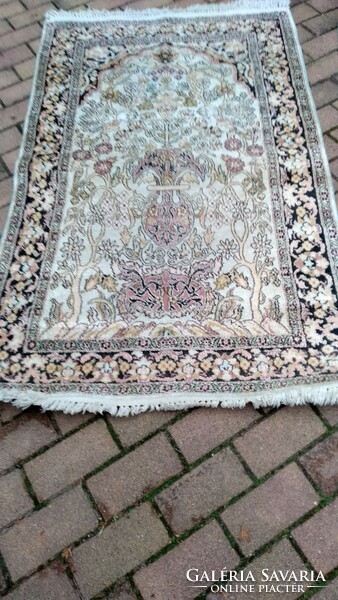 Silk carpet