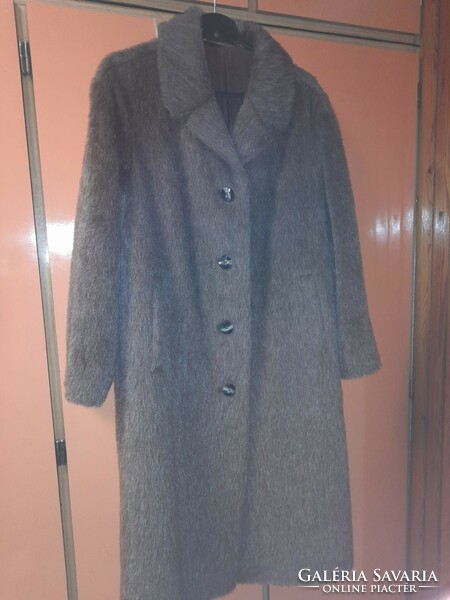 Real fur coat with llama alpaca label. Good quality, well preserved