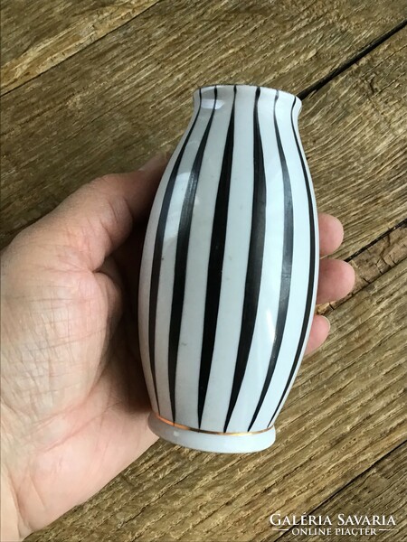Régi Hollóházi kis porcelán váza