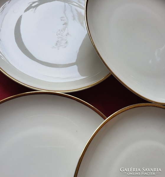 6db Johann Seltmann Vohenstrauß Bavaria német porcelán tányér kistányér süteményes arany széllel