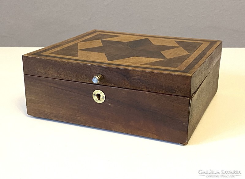 Inlaid wooden box decorated with a Judaic star of David