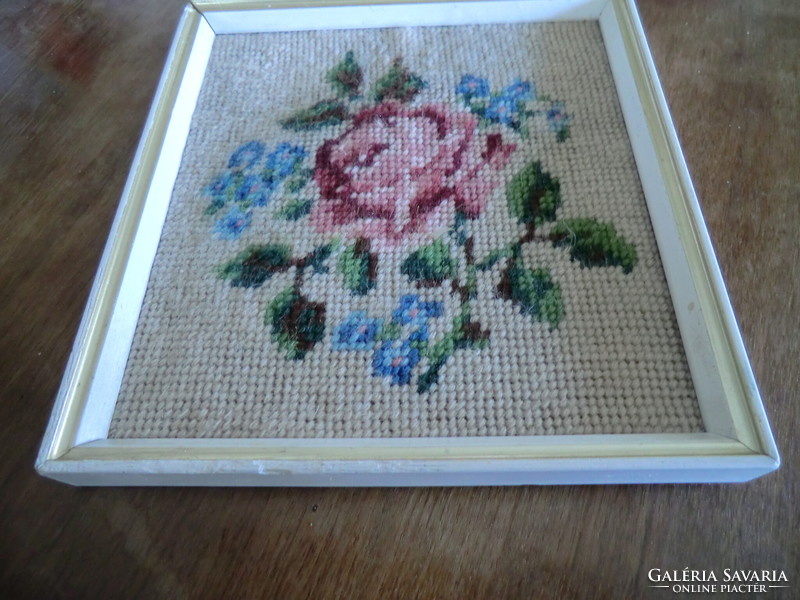 Tapestry small picture rose head in plastic frame 18x18 cm