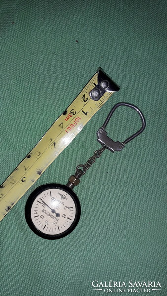 Retro 1980 key holder with manometer, the watch and instrument manufacturer's parts are 20 years old, according to the pictures
