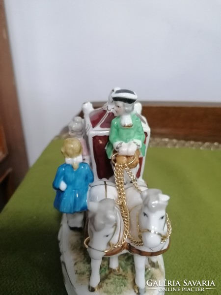 Baroque porcelain statue, 3 figures, horse-drawn carriage - cog