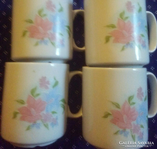 Virágos csészék bögrék 4db