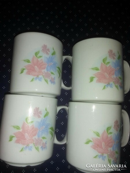Virágos csészék bögrék 4db