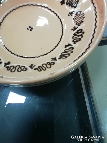 Ceramic wall plate