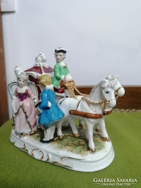 Baroque porcelain statue, 3 figures, horse-drawn carriage - cog