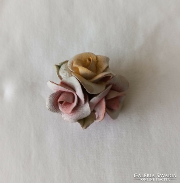 Ceramic rose badge / brooch for sale! Handmade product
