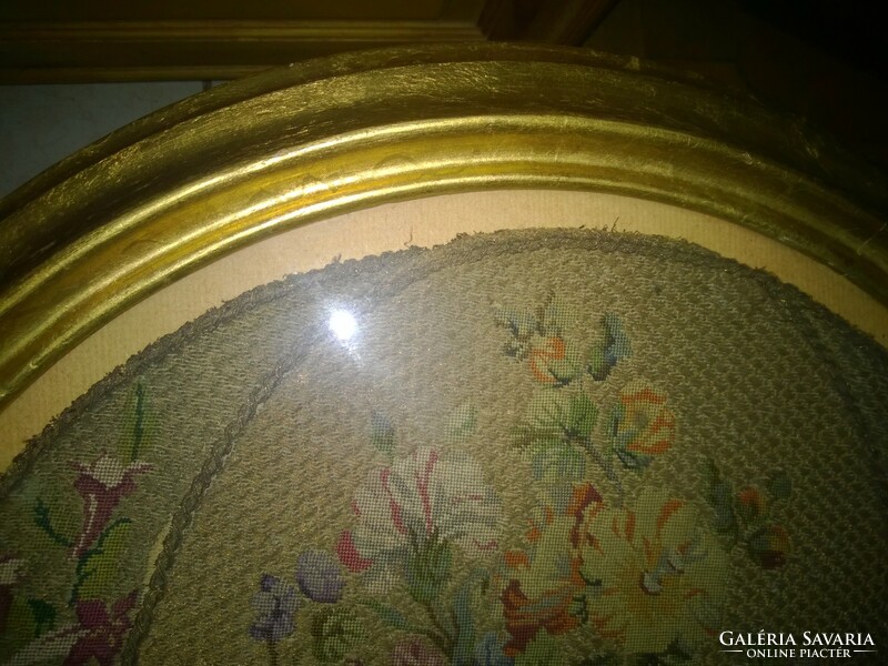 Tapestry wall picture golden color with a round wooden frame 55 cm - various types of needlework golden yarn, cord