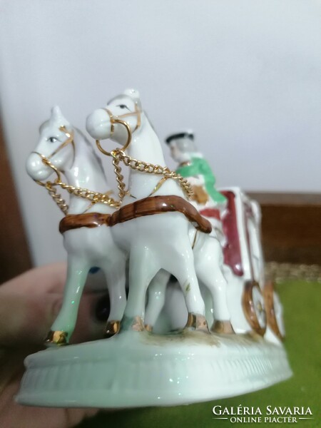 Baroque porcelain statue, 3 figures, horse-drawn carriage - cog