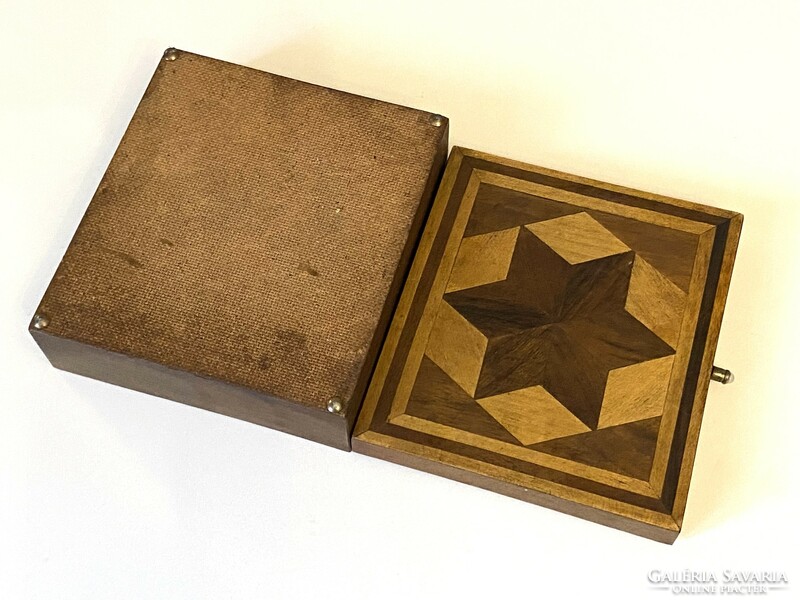 Inlaid wooden box decorated with a Judaic star of David