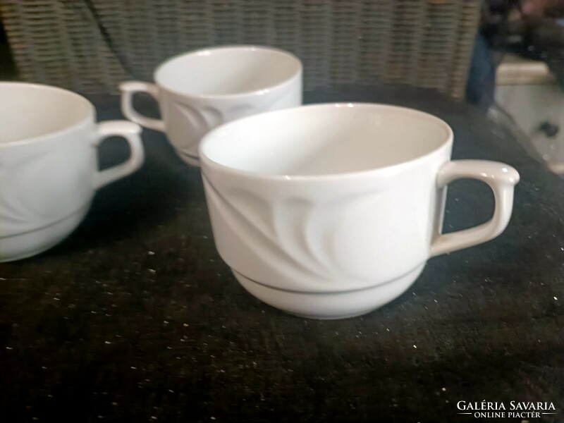 3 white mugs from Hólloháza