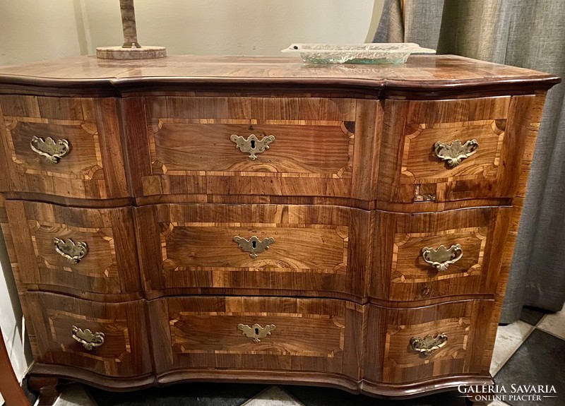 18th century marquetry chest of drawers from the era of Maria Theresa, with original back panel, beautifully restored