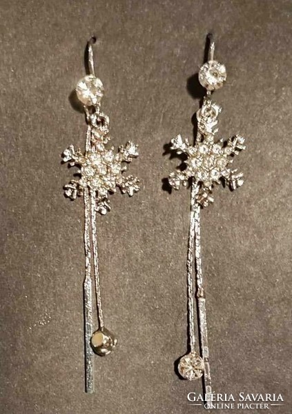 5 Pair of women's earrings - brand new!