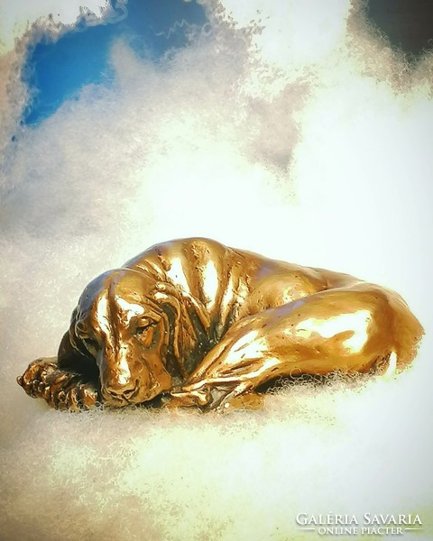 Hungarian Vizsla puppy bronze statue