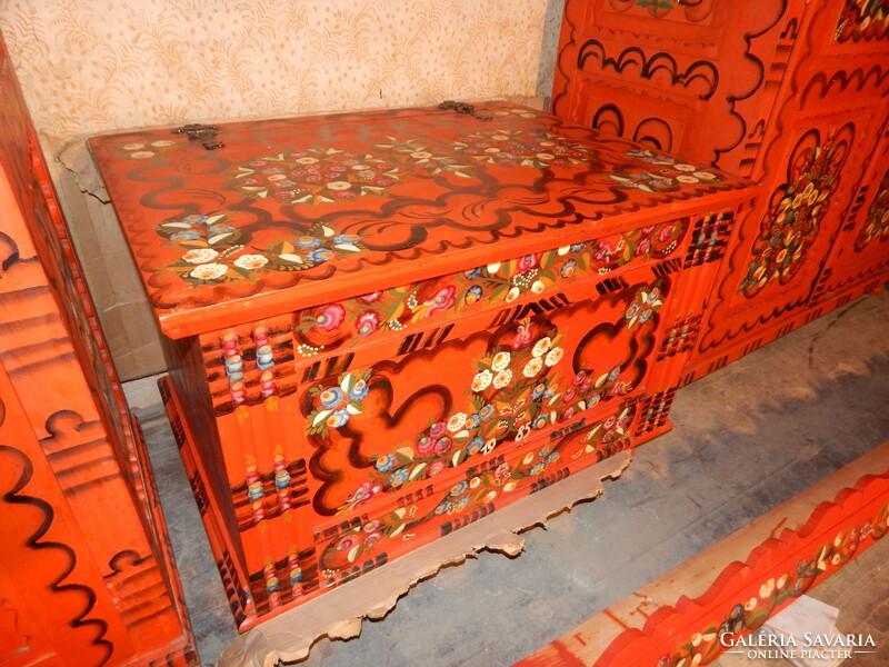 Matyó furniture family for sale in excellent condition in tarhos