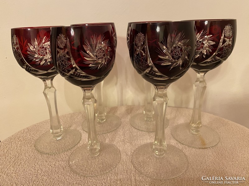 6 darabos kézzel metszett bordó ólomkristály talpas boros pohár készlet