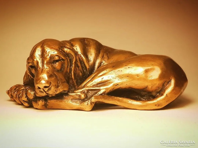 Hungarian Vizsla puppy bronze statue