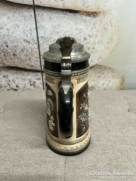 Sitzendorf German majolica tin jar with lid a66