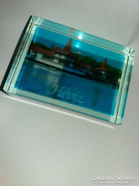 Retro HÉVÍZ gyönyörű üveg,  papír - levél nehezék díszdobozban 9 x 7 x 4 cm a képek szerint