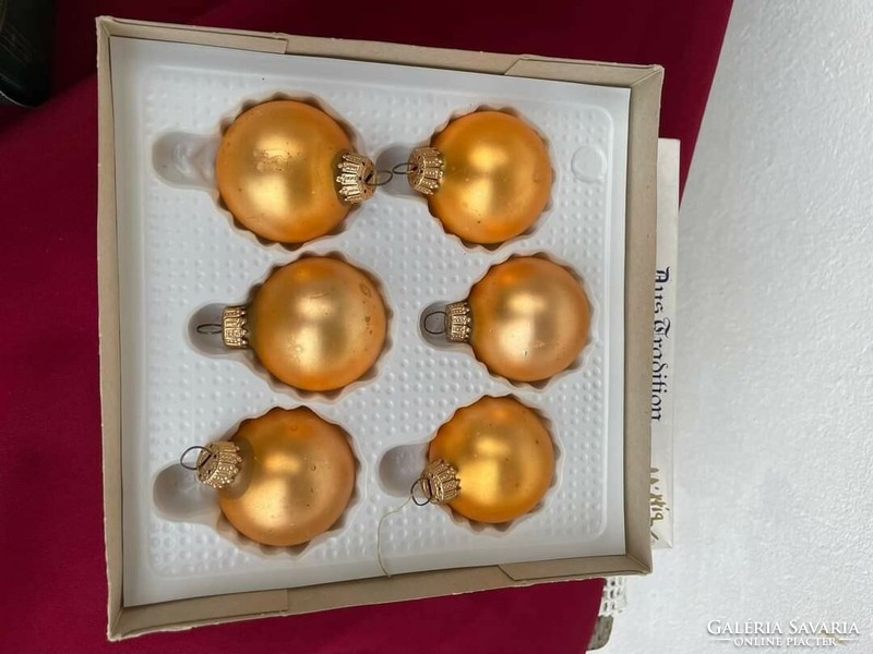 Beautiful mixed glass? Sphere silver gray gold Christmas tree decoration ornament package Christmas. Glass