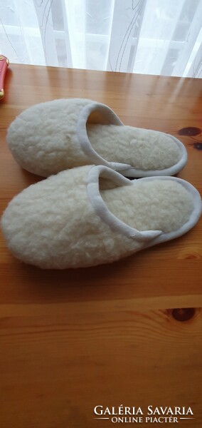 Merino wool slippers size 37-39