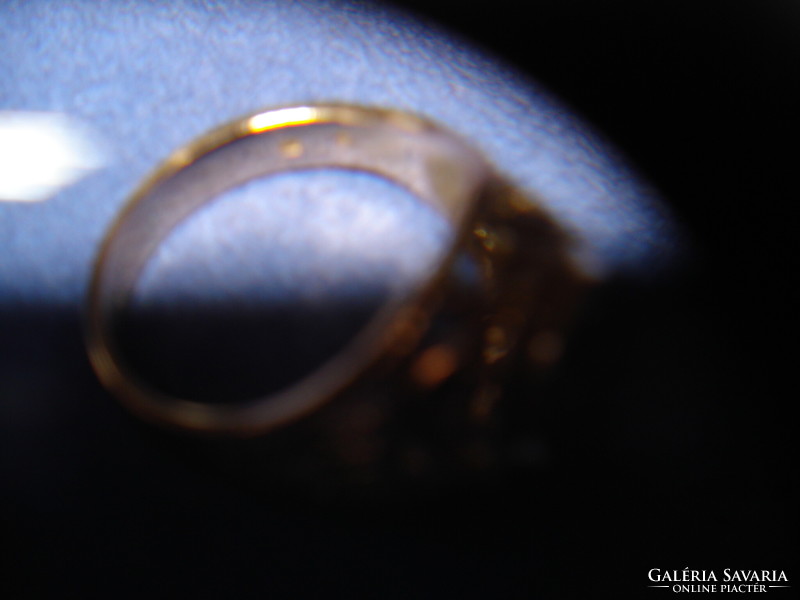 14 K női, egyedi készítésű monogrammos pecsétgyűrű.