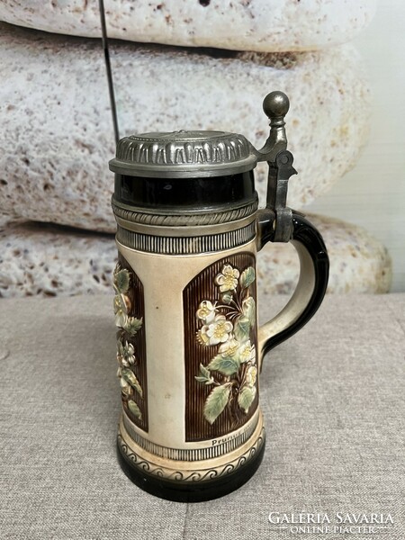 Sitzendorf antique German majolica tin jar with lid a66