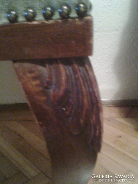 Kecses vonalú eredeti art deco székek (legyezőmintás háttámlával, faragott lábakkal)