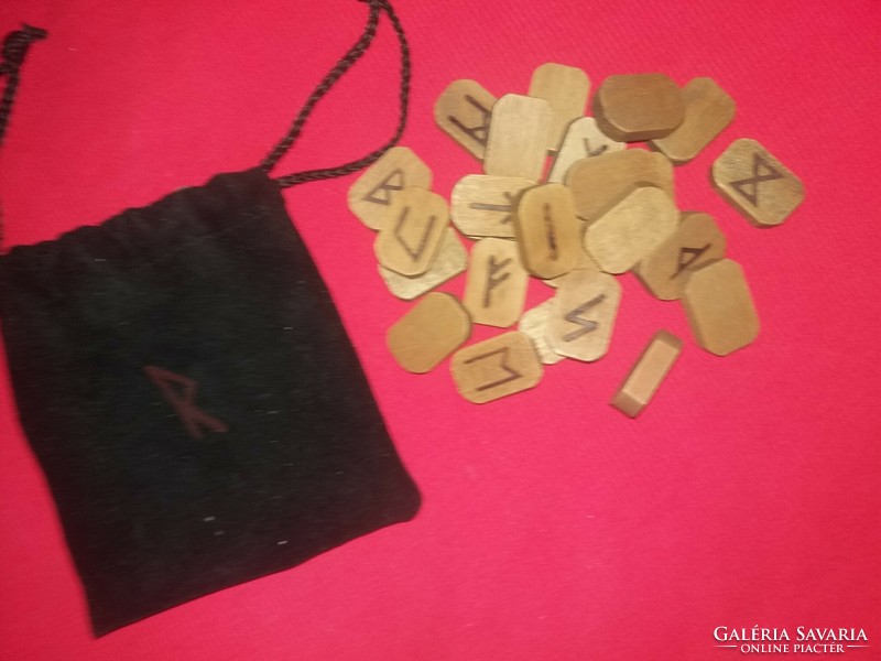Antique Hungarian wooden runic writing engraved táltos divination rune cubes fortune-telling +velvet according to pictures
