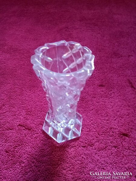 Kisméretű kristály váza