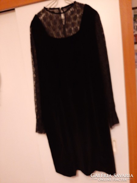 Fekete csipkés vintage bársony ruha