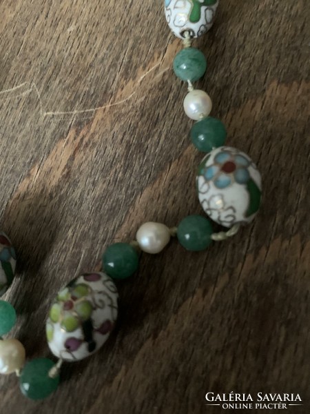 Antique necklace with jade, pearl and enamel balls, with gold clasp